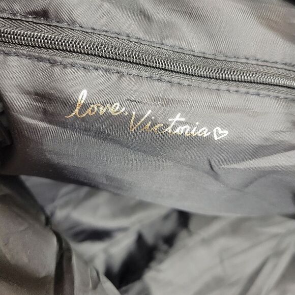 Victoria's Secret Roses Large Weekender Bag - Picture 11 of 12